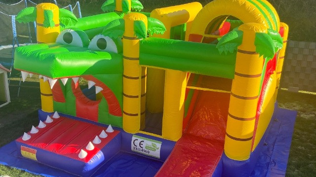 Hüpfburg Krokodil - Hauptansicht
